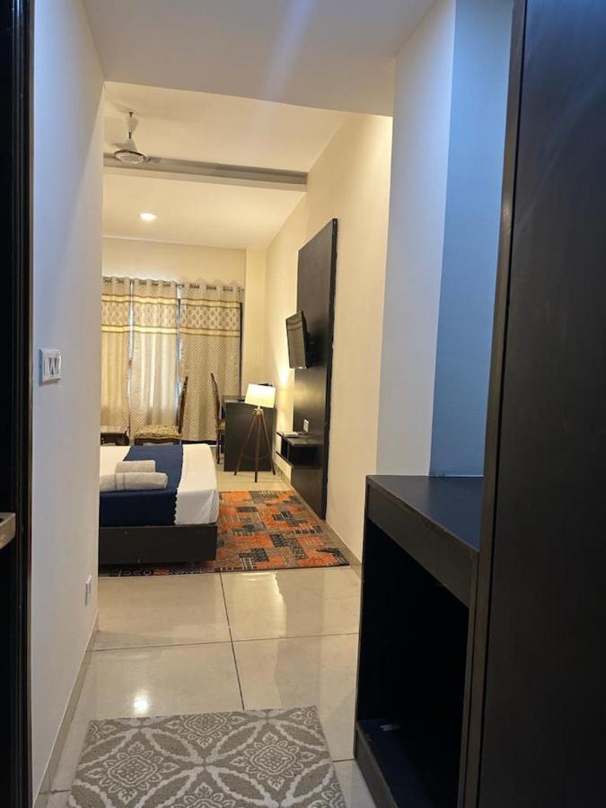 Jb Residency Zirakpur !! Top Rated & Most Awarded Property In Zirakpur Hotell Eksteriør bilde