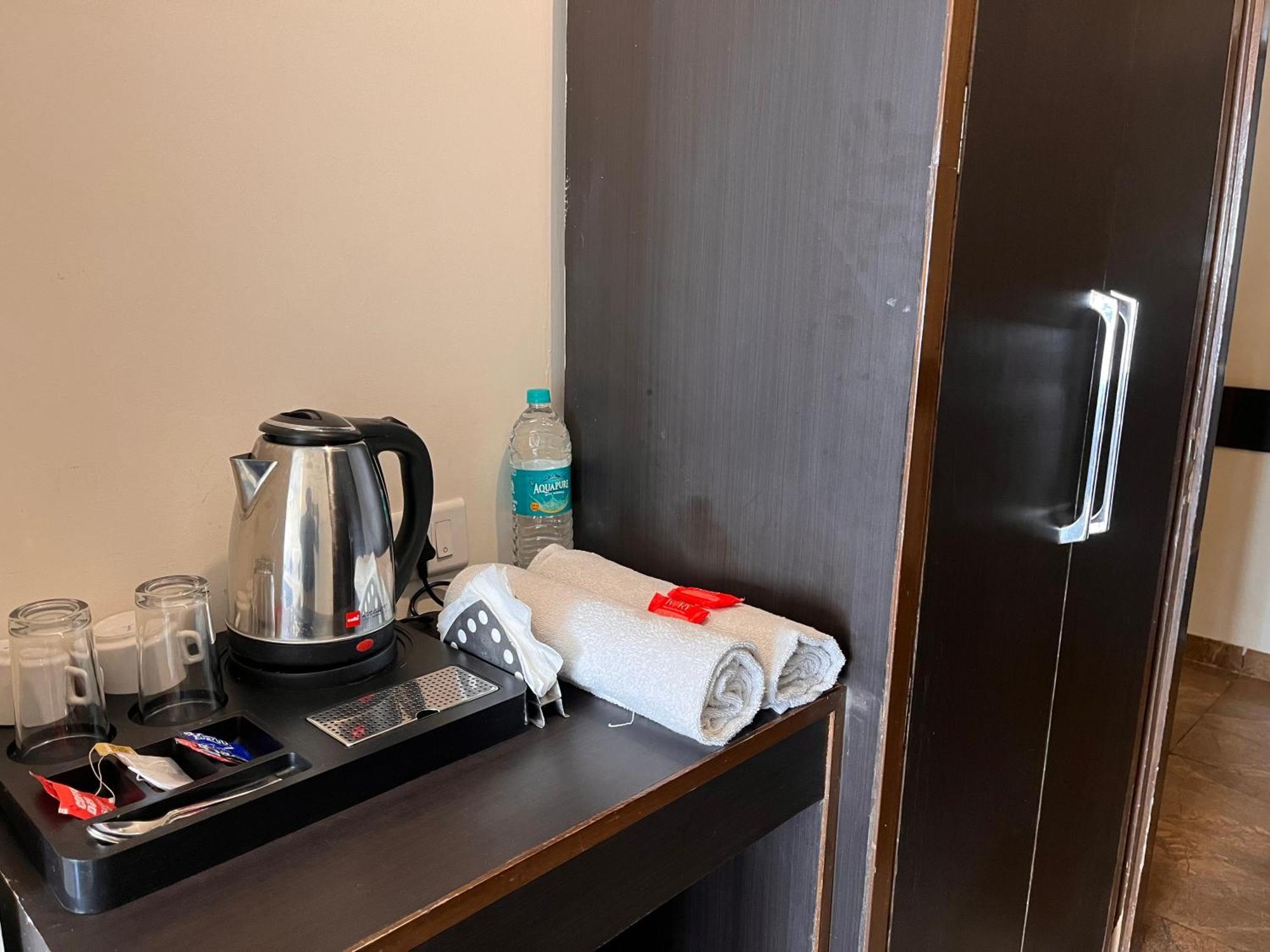 Jb Residency Zirakpur !! Top Rated & Most Awarded Property In Zirakpur Hotell Eksteriør bilde