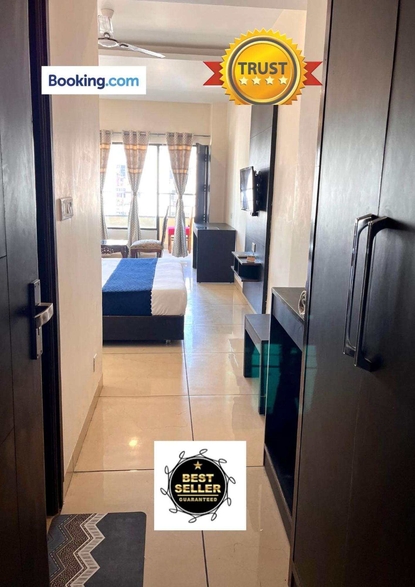 Jb Residency Zirakpur !! Top Rated & Most Awarded Property In Zirakpur Hotell Eksteriør bilde